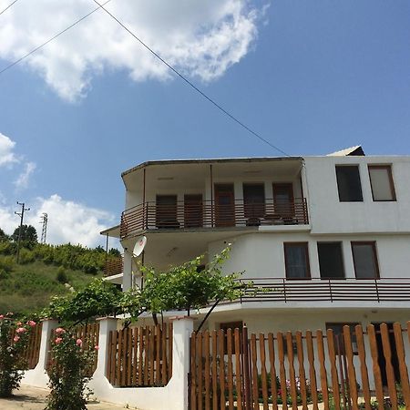 Petrovi Guest House Obzor Exteriér fotografie