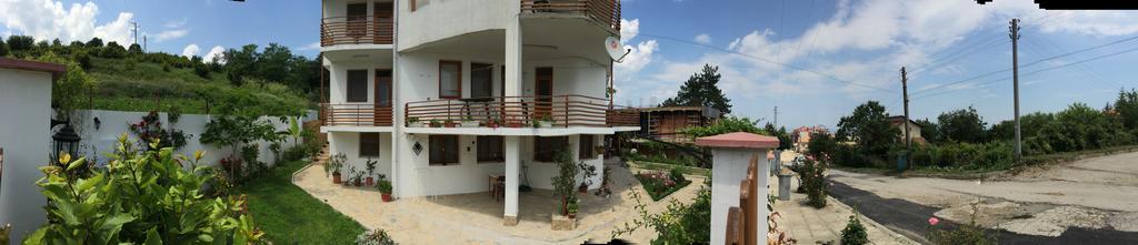 Petrovi Guest House Obzor Exteriér fotografie